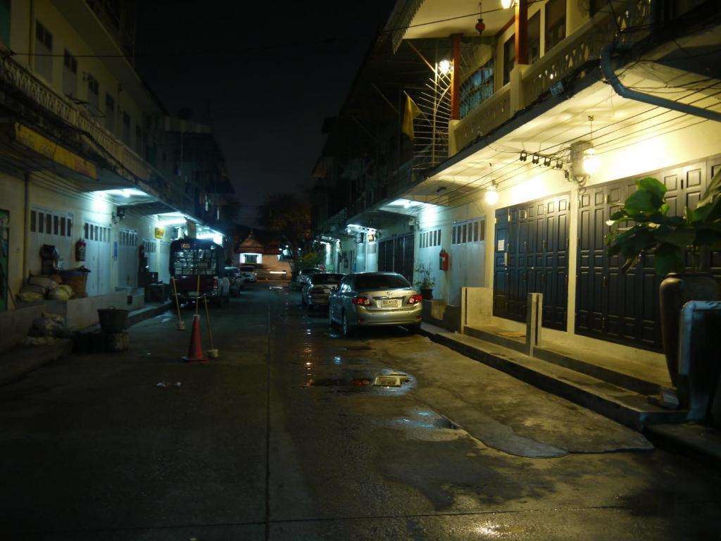 The Royal Thatien Village Bangkok Eksteriør bilde